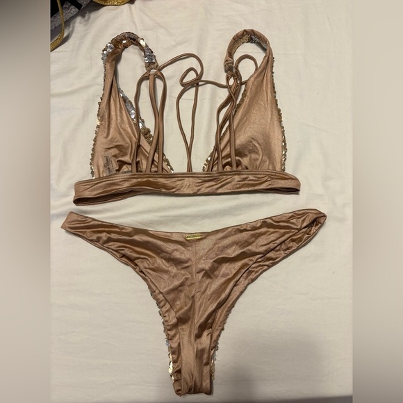 Beach Bunny Shimmer Bikini - Picture 4 of 5